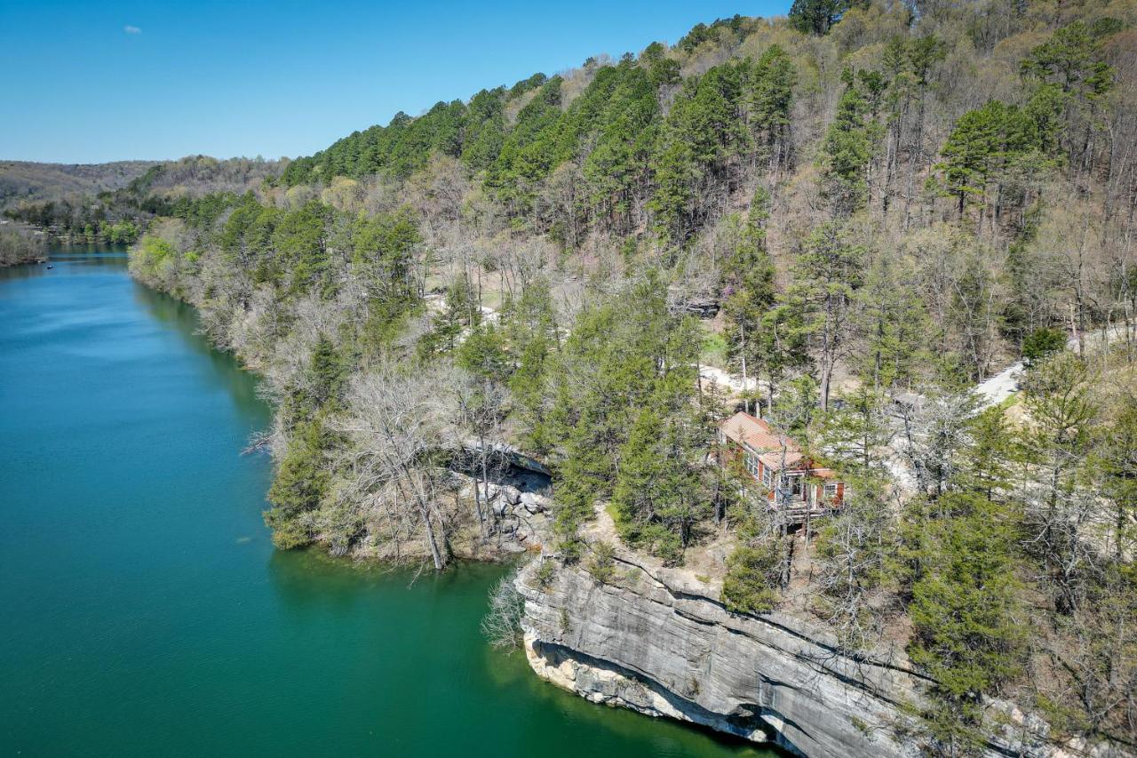 Cliffside Eureka Springs Cabin With Beaver Lake View Экстерьер фото
